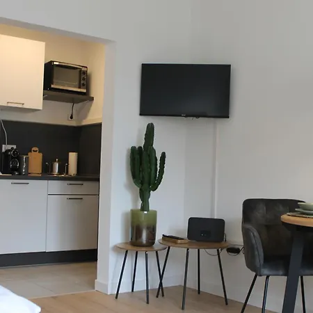 Apartament Mit 2 Betten In Flughafennaehe