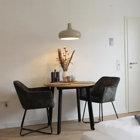 Mit 2 Betten In Flughafennaehe Apartament *