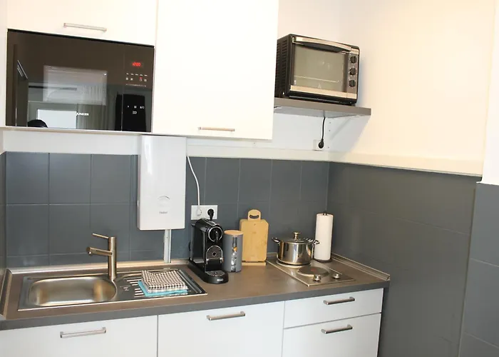 Mit 2 Betten In Flughafennaehe 아파트