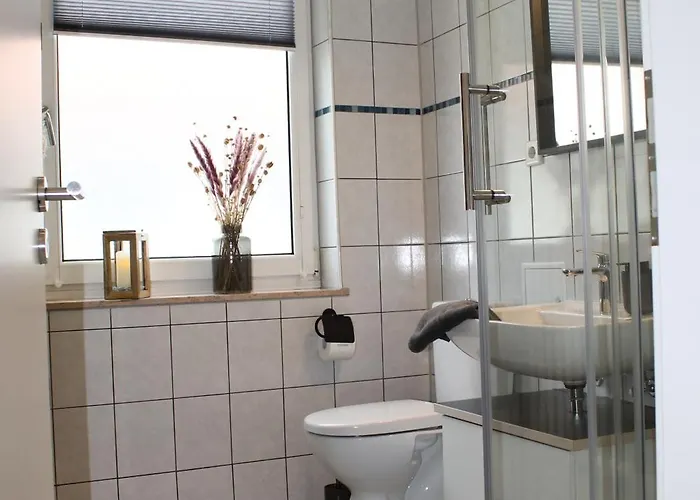 Mit 2 Betten In Flughafennaehe * 파더본